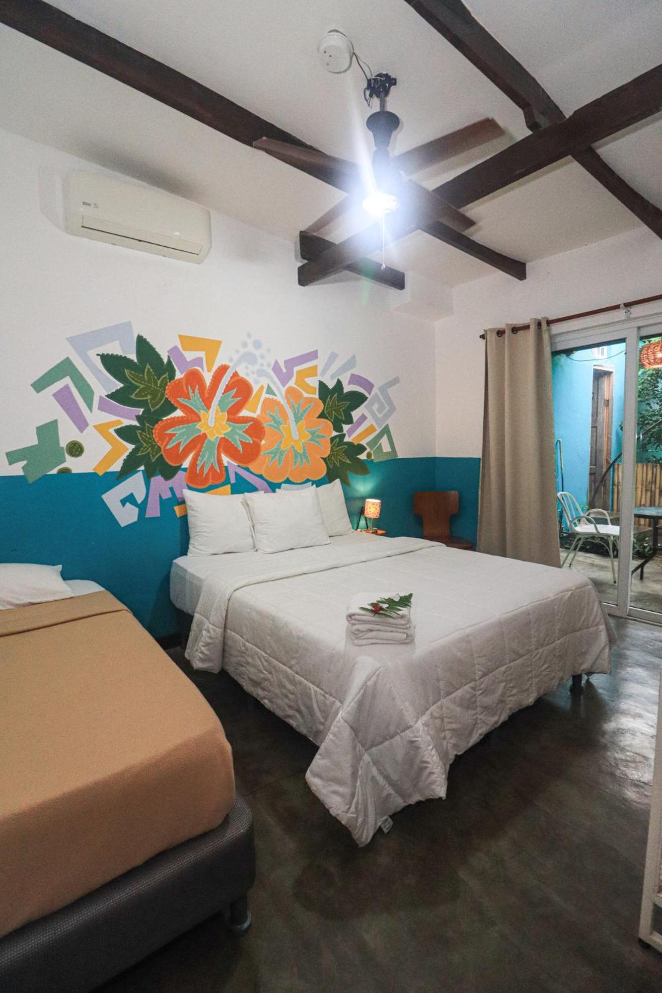 Hotel Carey Pedasi Town Екстер'єр фото