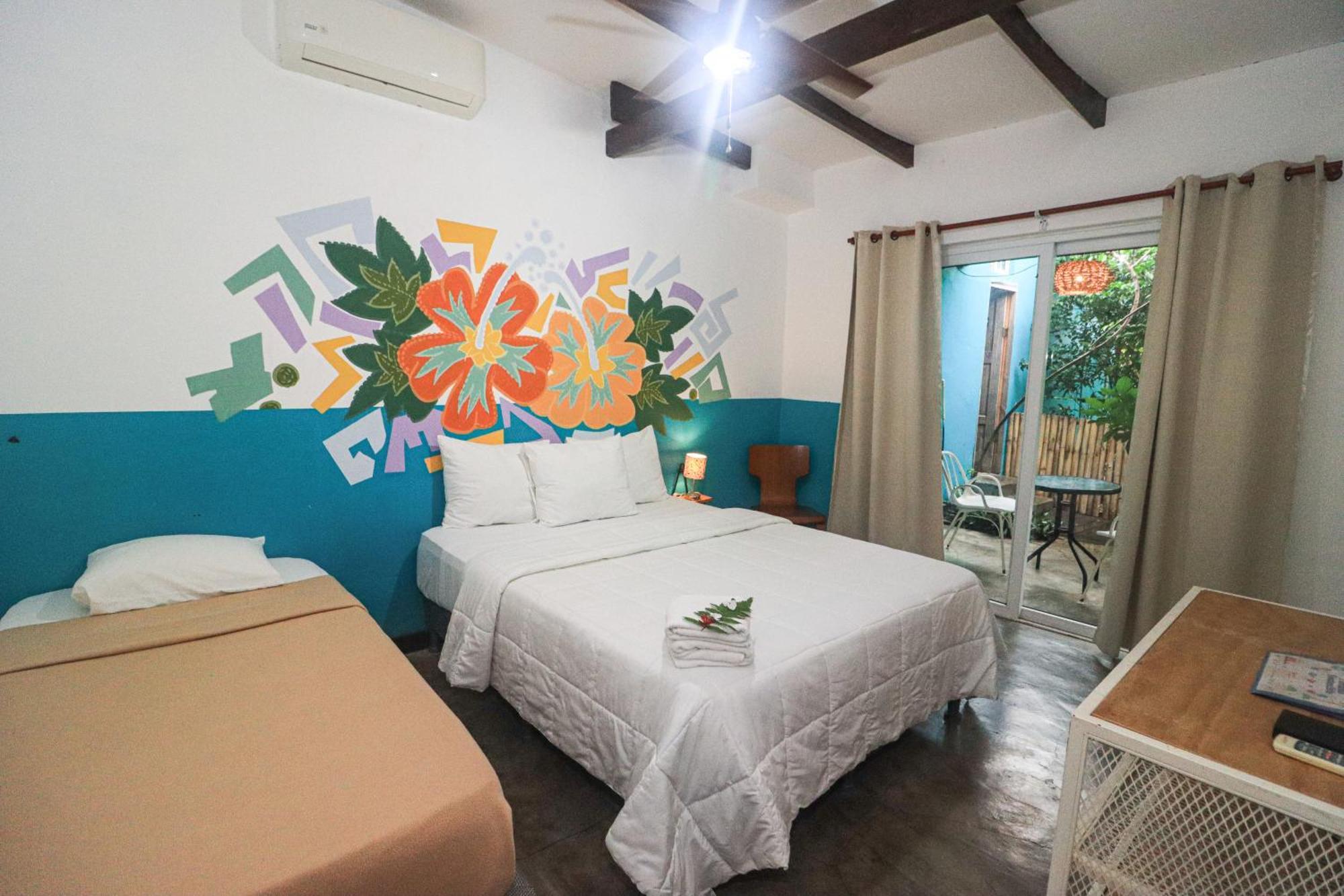 Hotel Carey Pedasi Town Екстер'єр фото