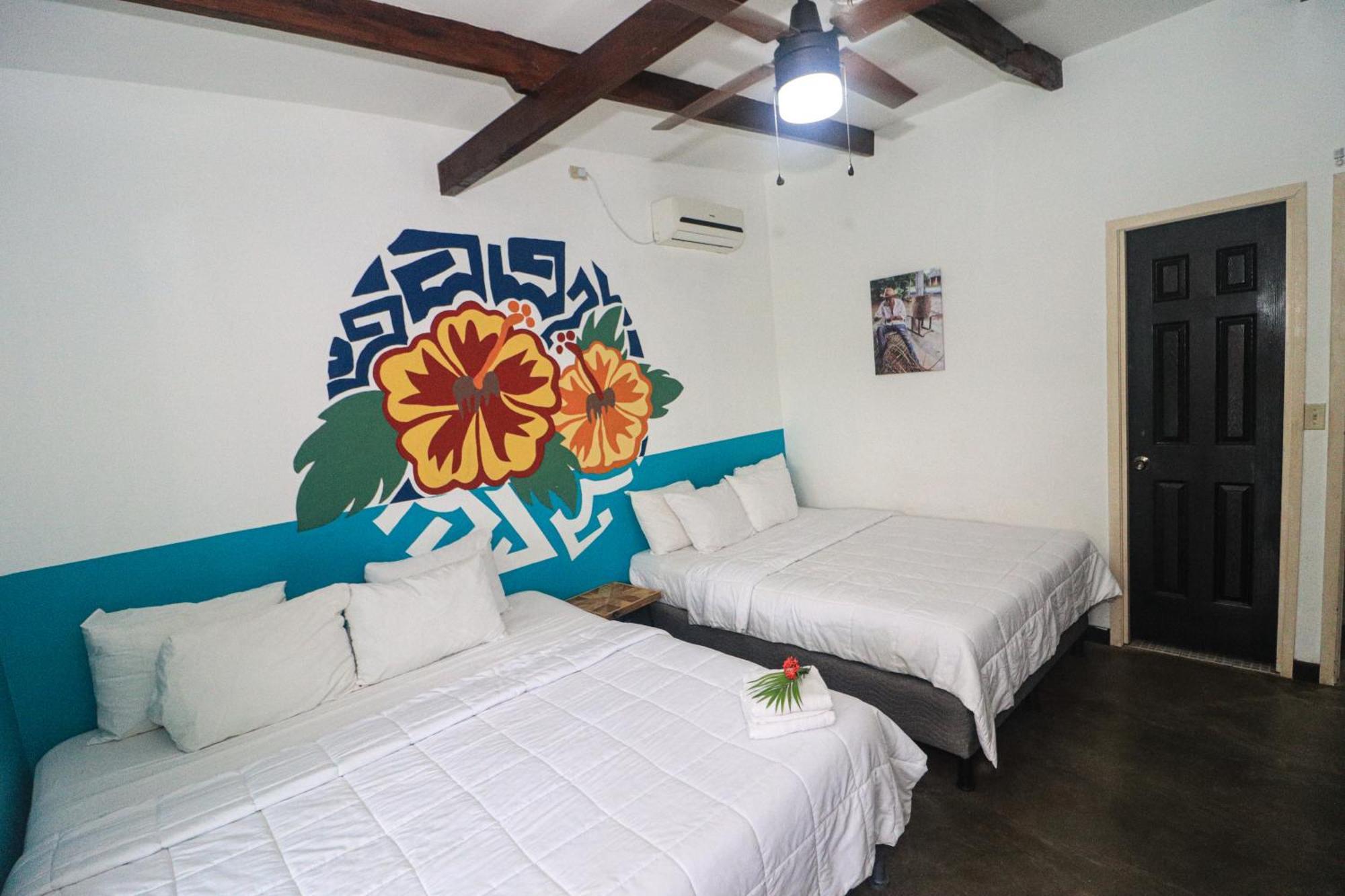Hotel Carey Pedasi Town Екстер'єр фото